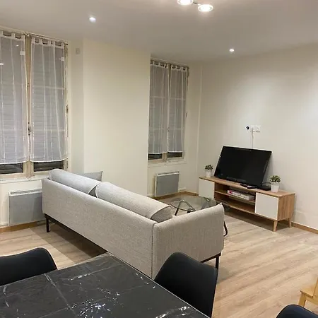 Grand F4 De 71m2 Pour 6 Personnes En Plein Centre Apartment Arpajon