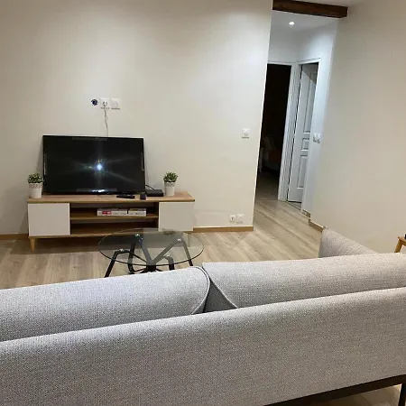 Grand F4 De 71m2 Pour 6 Personnes En Plein Centre Apartment Arpajon