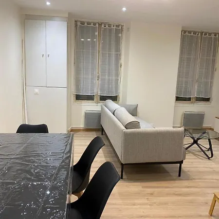 Grand F4 De 71m2 Pour 6 Personnes En Plein Centre