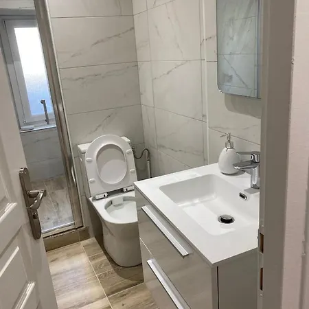 Apartment Grand F4 De 71m2 Pour 6 Personnes En Plein Centre *